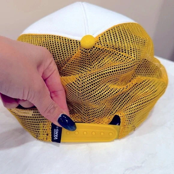 🔥Vans Yellow and White Cap with Logo🔥 - Picture 3 of 3